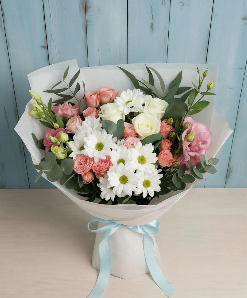 Букет цветов из: Розы, Лизиантусы и Хризантемы в Ольгинка