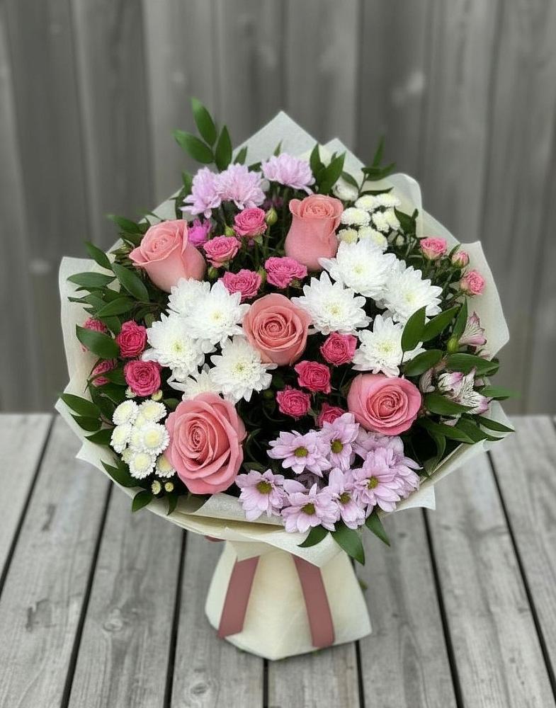 Букет цветов из: Альстромерии, Гвоздики, Розы и Хризантемы в Ольгинка