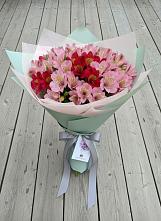 Букет цветов из:  Альстромерии в Ольгинка