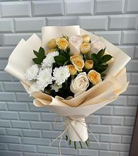 Букет цветов из:  Розы и Хризантемы в Ольгинка