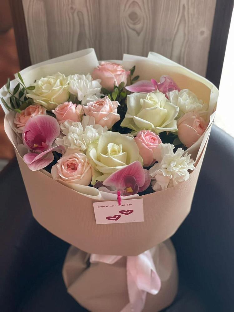 Букет цветов из: Орхидеи, Розы и Гвоздики в Ольгинка