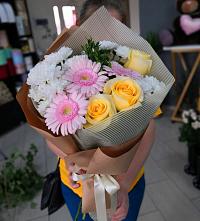 Букет цветов из:  Герберы, Розы и Хризантемы в Ольгинка