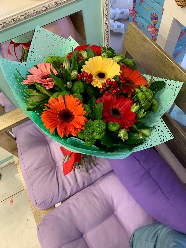 Букет цветов из: Герберы, Хризантемы и Альстромерии в Ольгинка