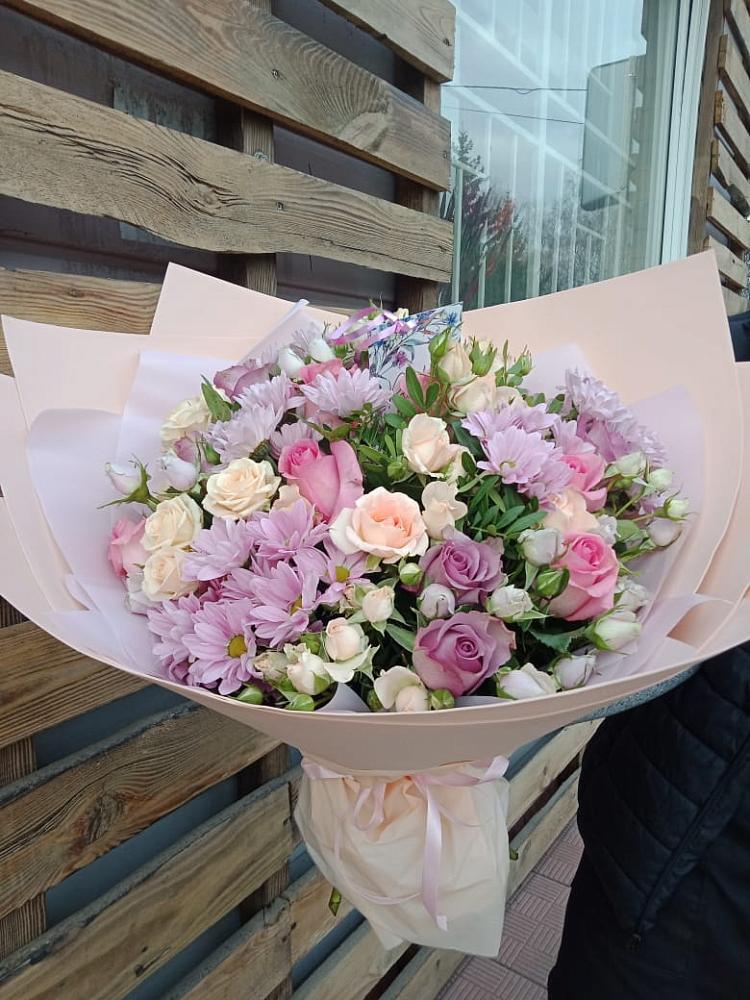 Букет цветов из: Розы и Хризантемы в Ольгинка