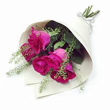 Букет цветов из:  Розы в Ольгинка