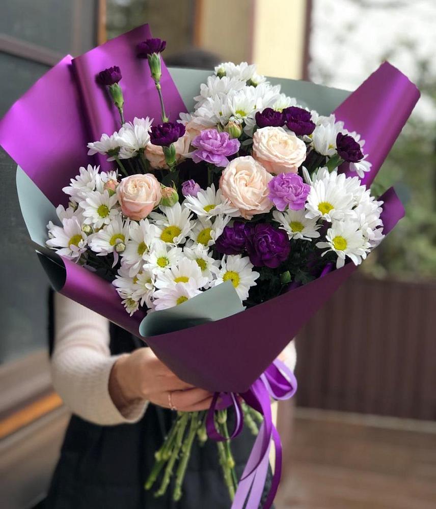 Букет цветов из: Хризантемы, Гвоздики и Розы в Ольгинка