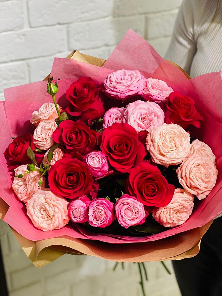 Букет цветов из: Розы в Ольгинка