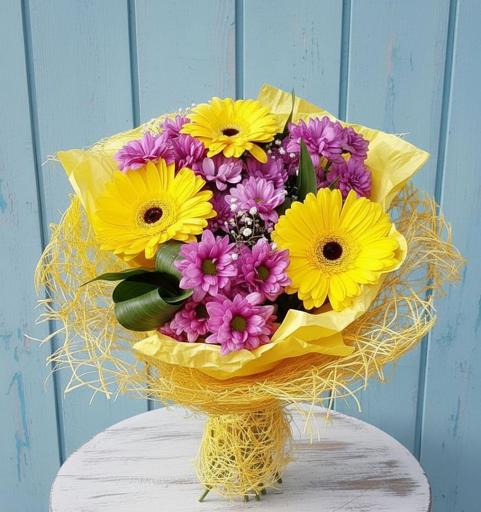 Букет цветов из: Хризантемы и Герберы в Ольгинка