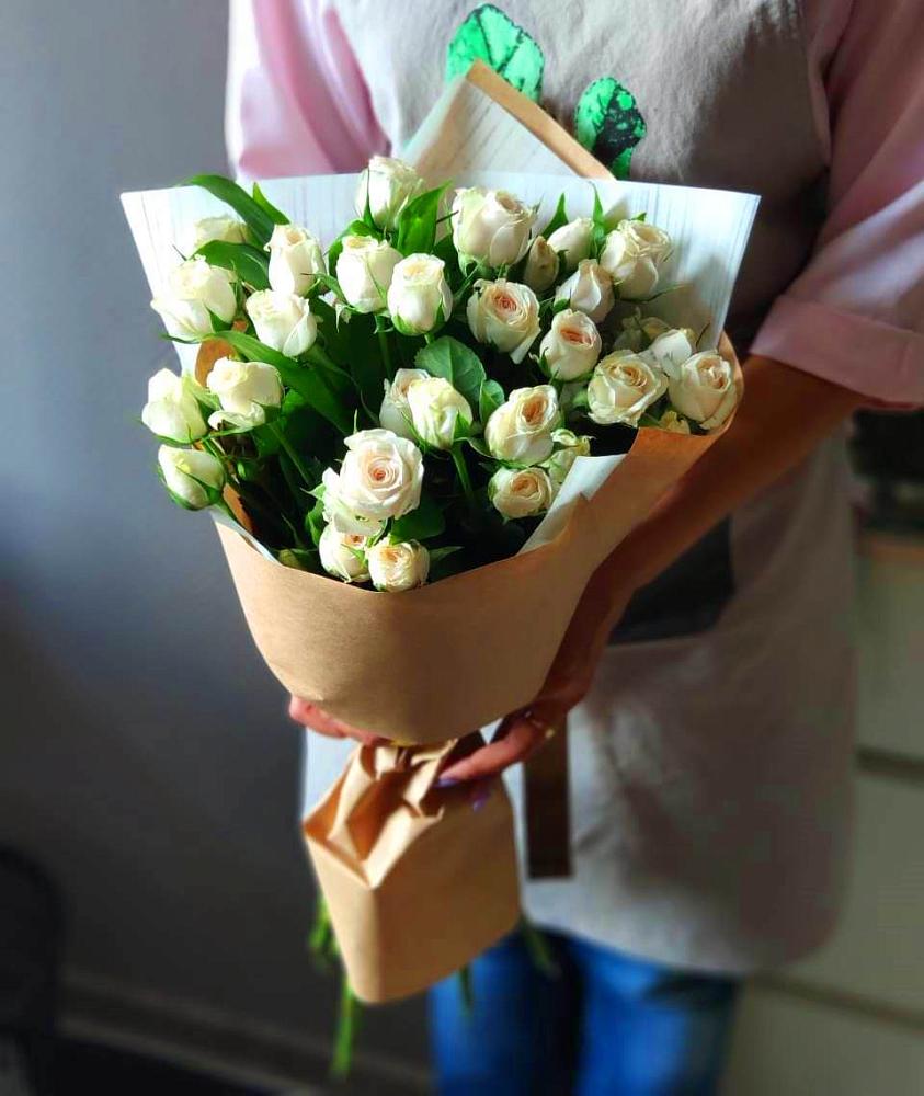 Букет цветов из: Розы в Ольгинка