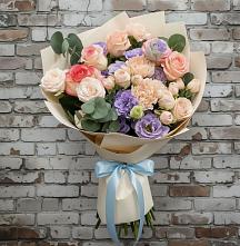 Букет цветов из:  Розы, Лизиантусы и Гвоздики в Ольгинка