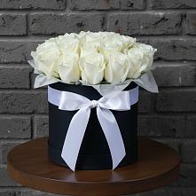 Цветочная композиция из Розы в шляпной коробке в Ольгинка